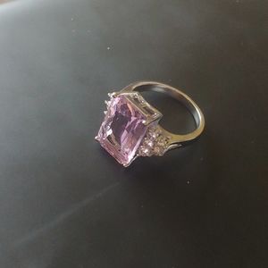 Fashion ring